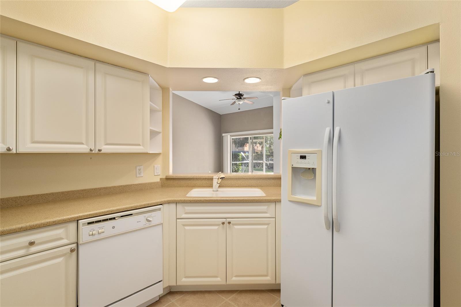 LAKESIDE LANDINGS - Residential