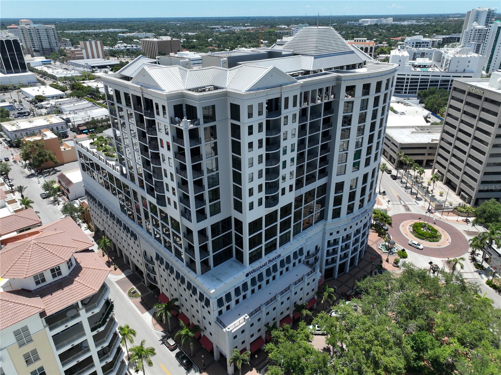 PLAZA AT 05 POINTS COMM PH 01 - Commercial Lease
