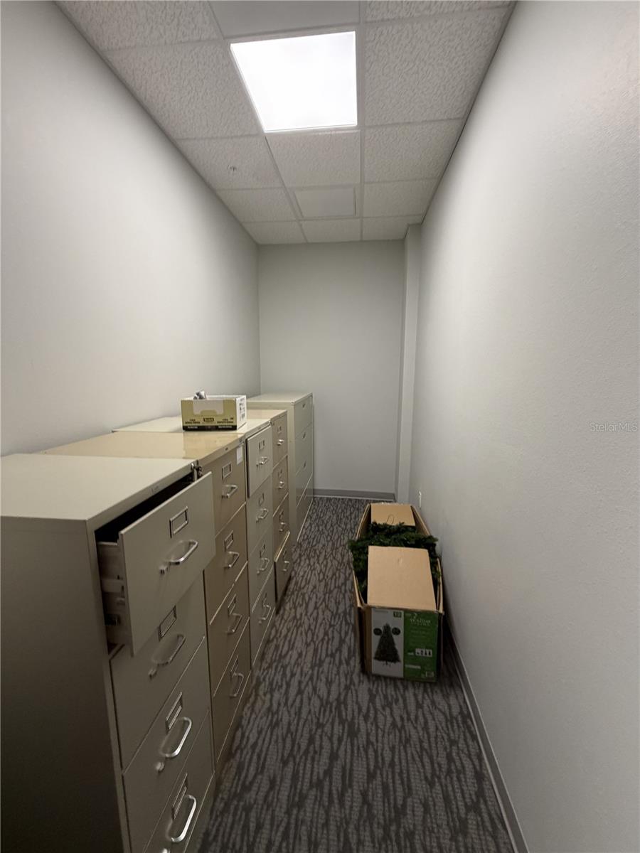 PLAZA AT 05 POINTS COMM PH 01 - Commercial Lease