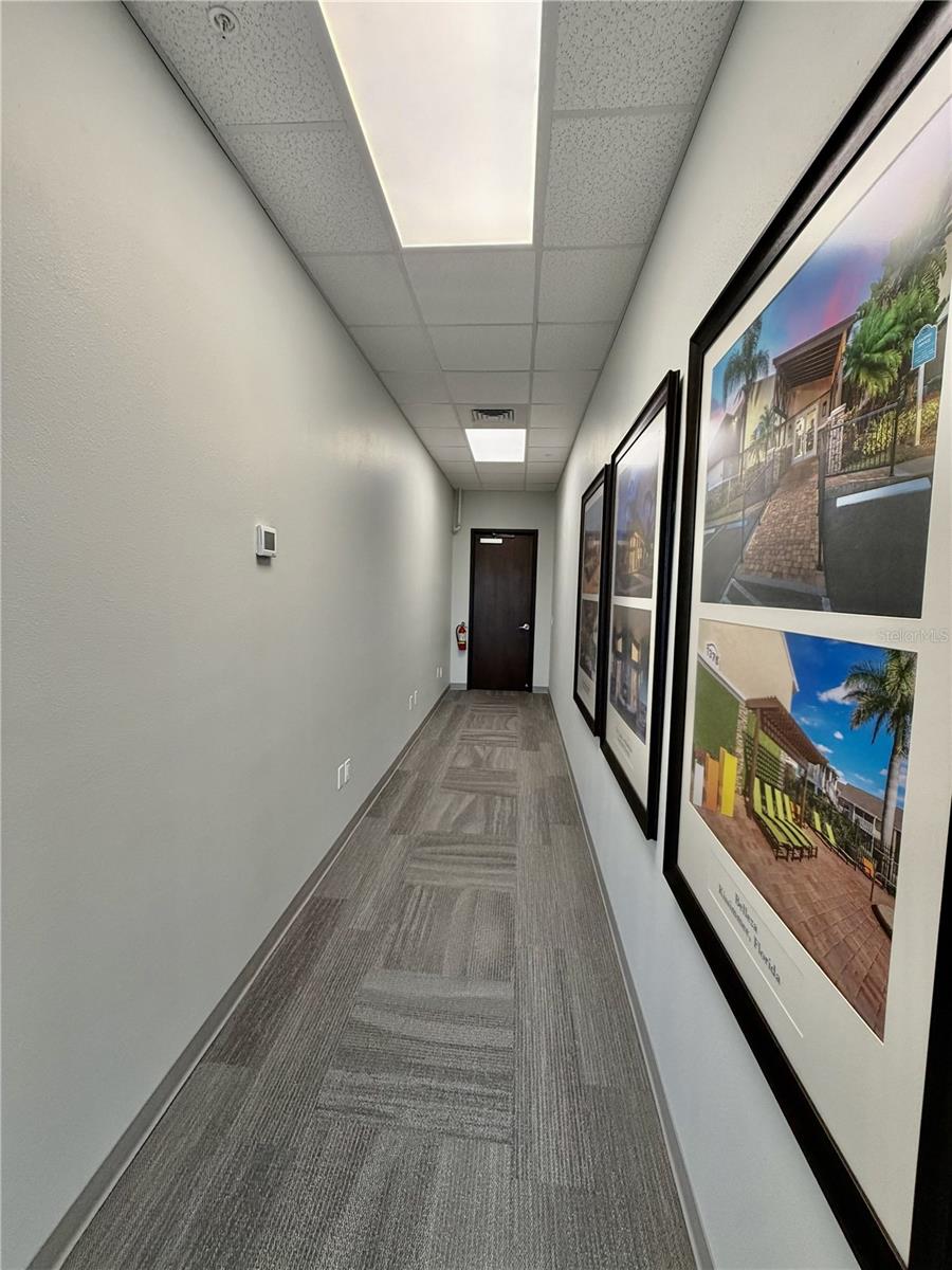 PLAZA AT 05 POINTS COMM PH 01 - Commercial Lease