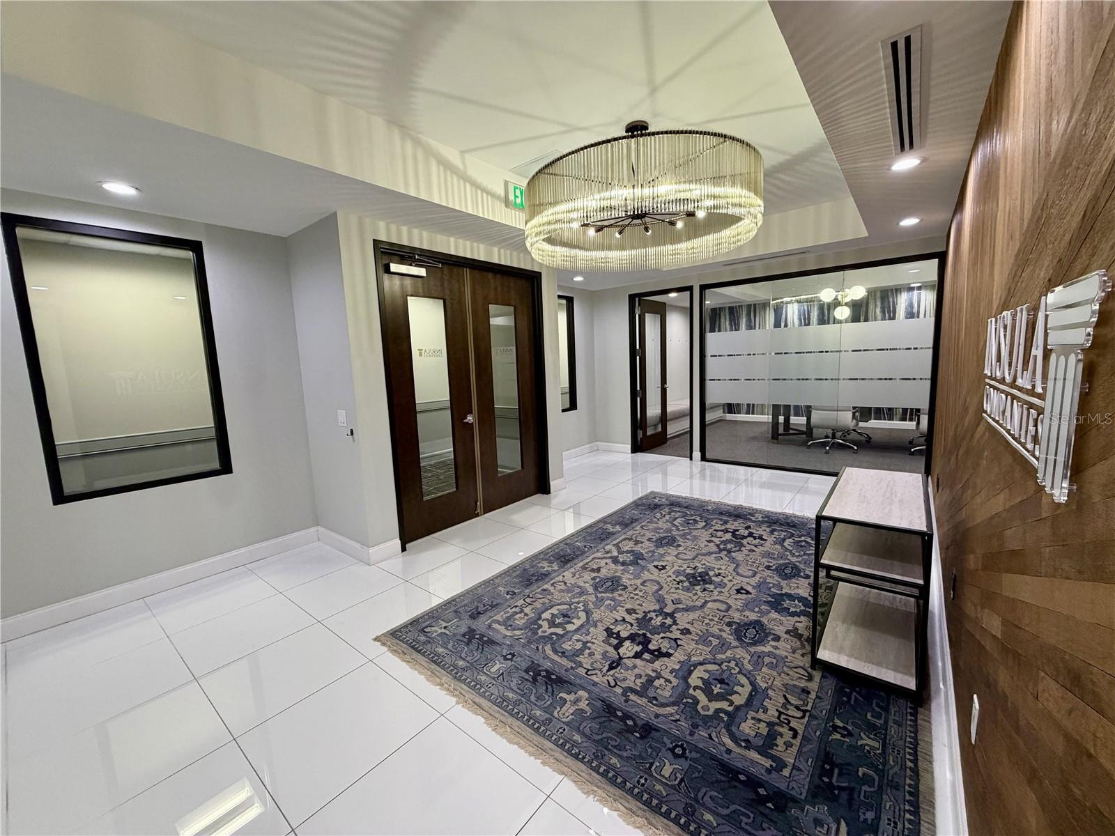 PLAZA AT 05 POINTS COMM PH 01 - Commercial Lease