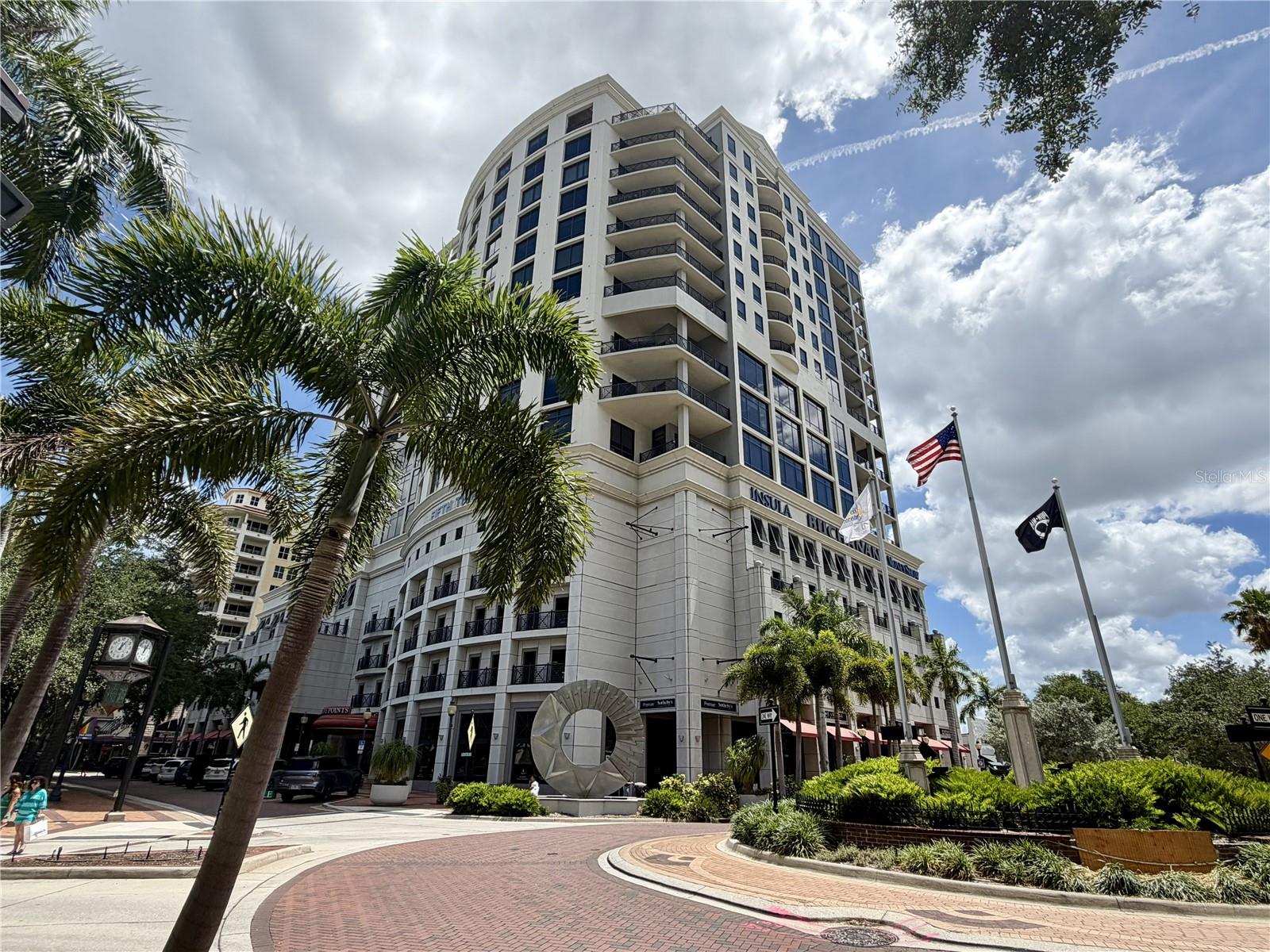 PLAZA AT 05 POINTS COMM PH 01 - Commercial Lease