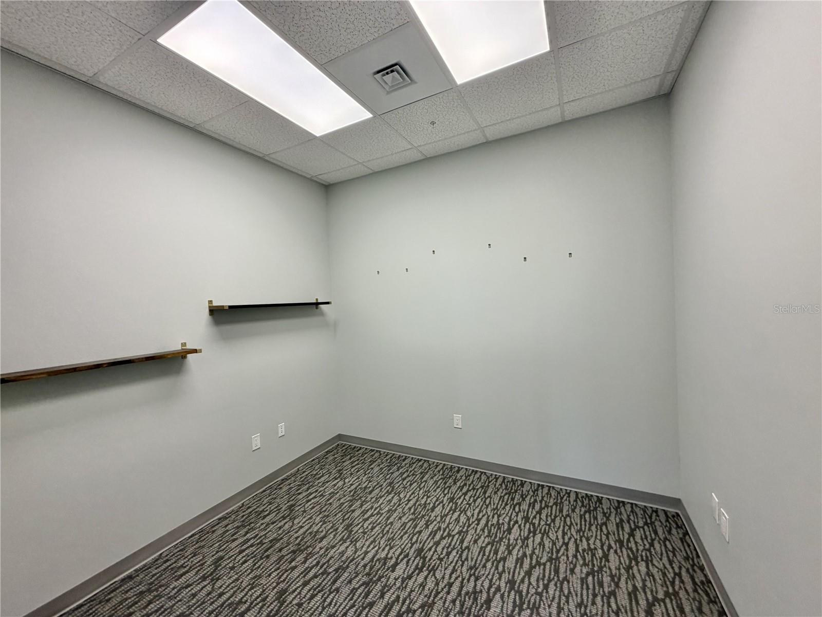 PLAZA AT 05 POINTS COMM PH 01 - Commercial Lease