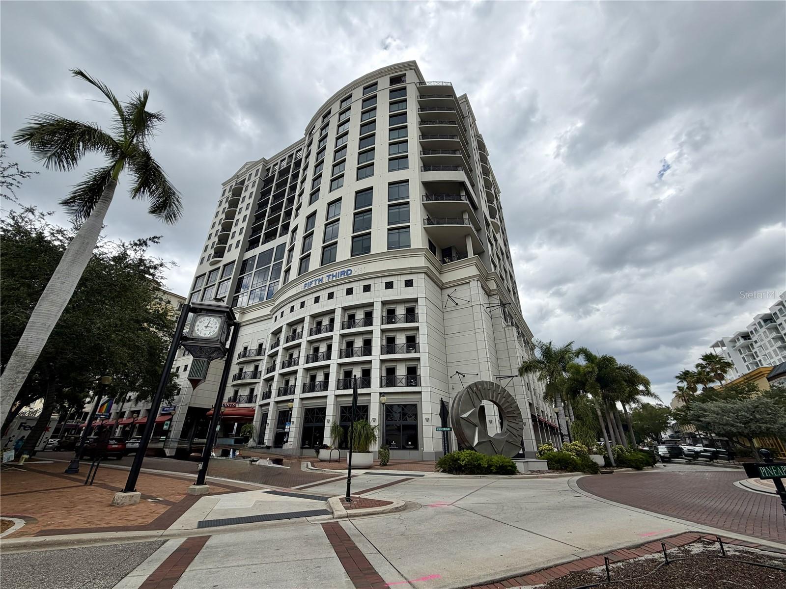 PLAZA AT 05 POINTS COMM PH 01 - Commercial Lease