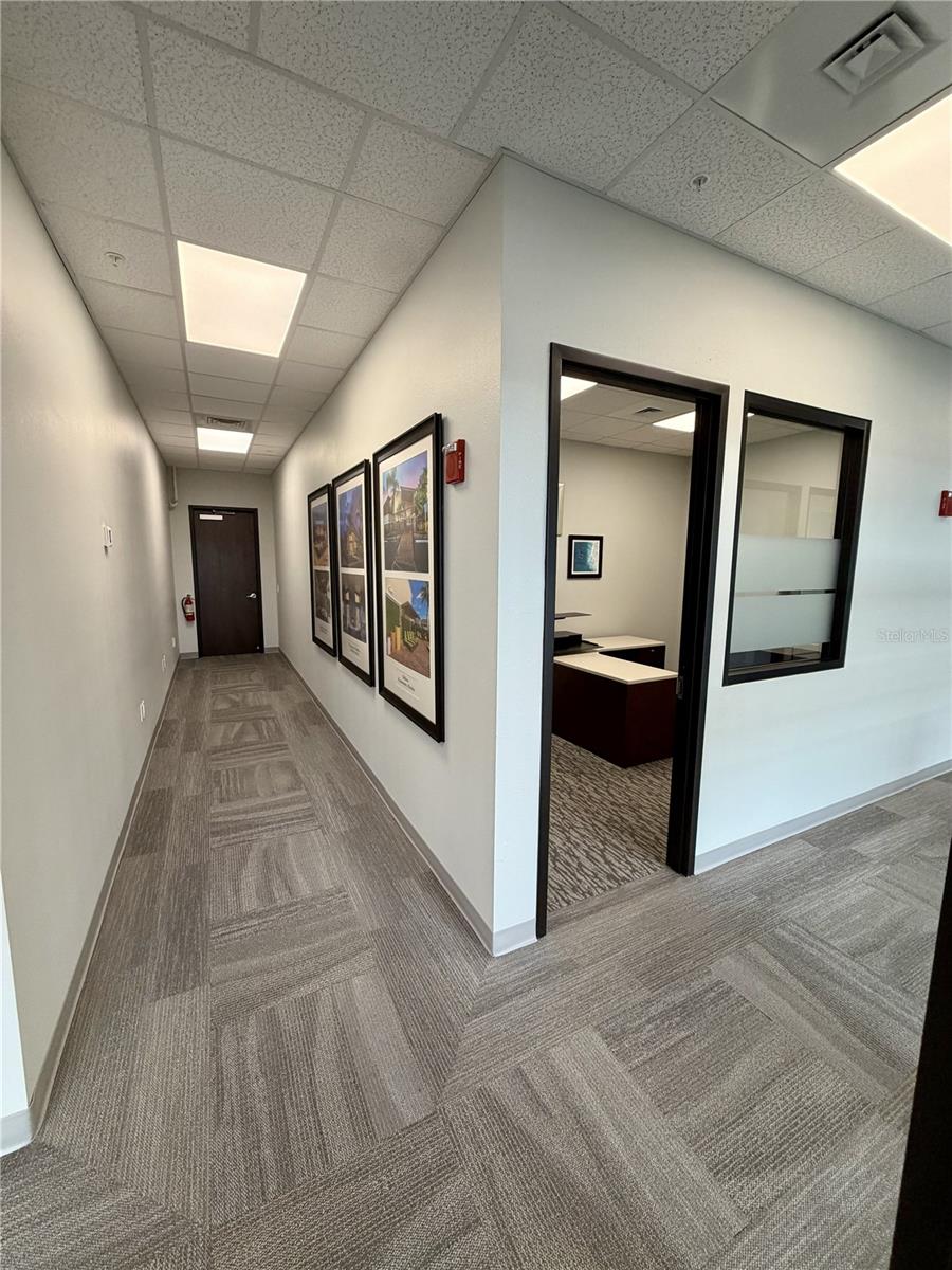 PLAZA AT 05 POINTS COMM PH 01 - Commercial Lease