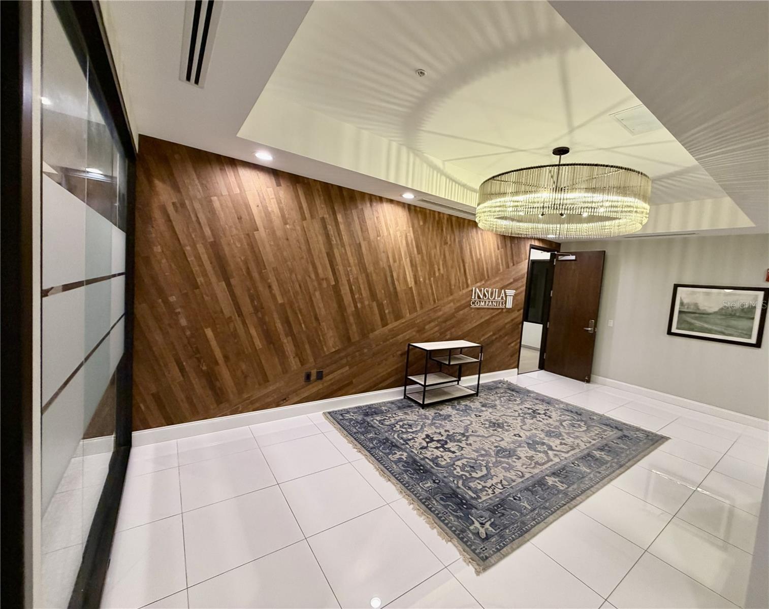 PLAZA AT 05 POINTS COMM PH 01 - Commercial Lease