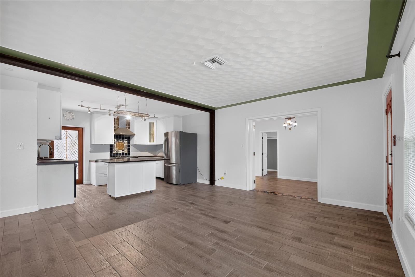 CRIBB ESTATES - Residential Lease