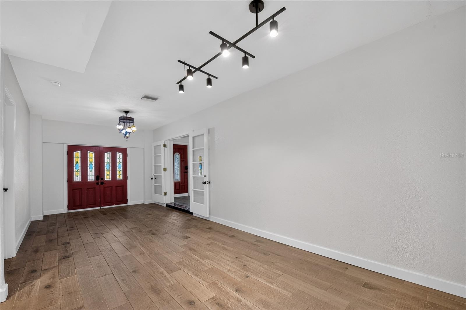 CRIBB ESTATES - Residential Lease