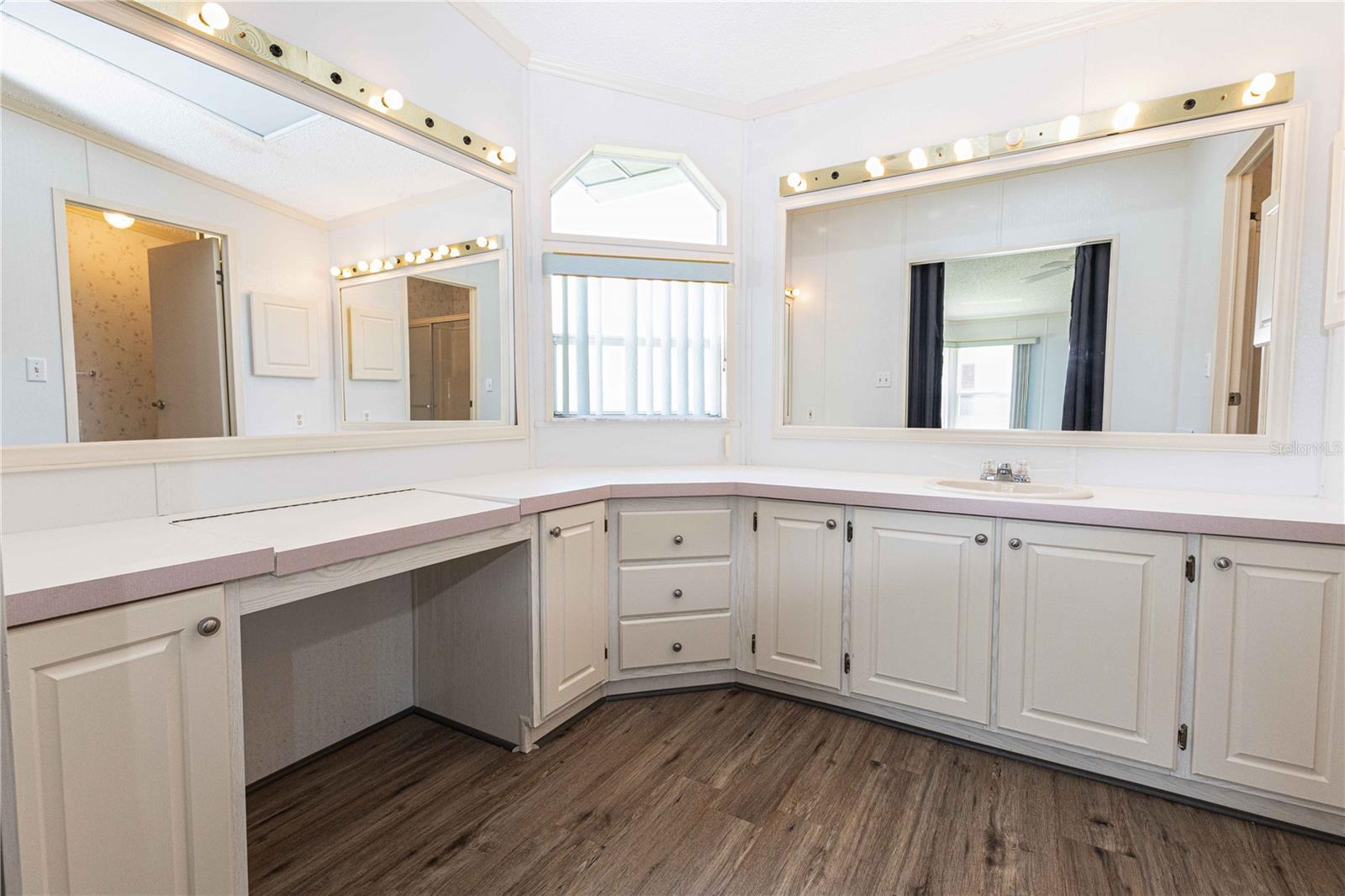 HERITAGE WOOD N LAKES ESTATES - Residential