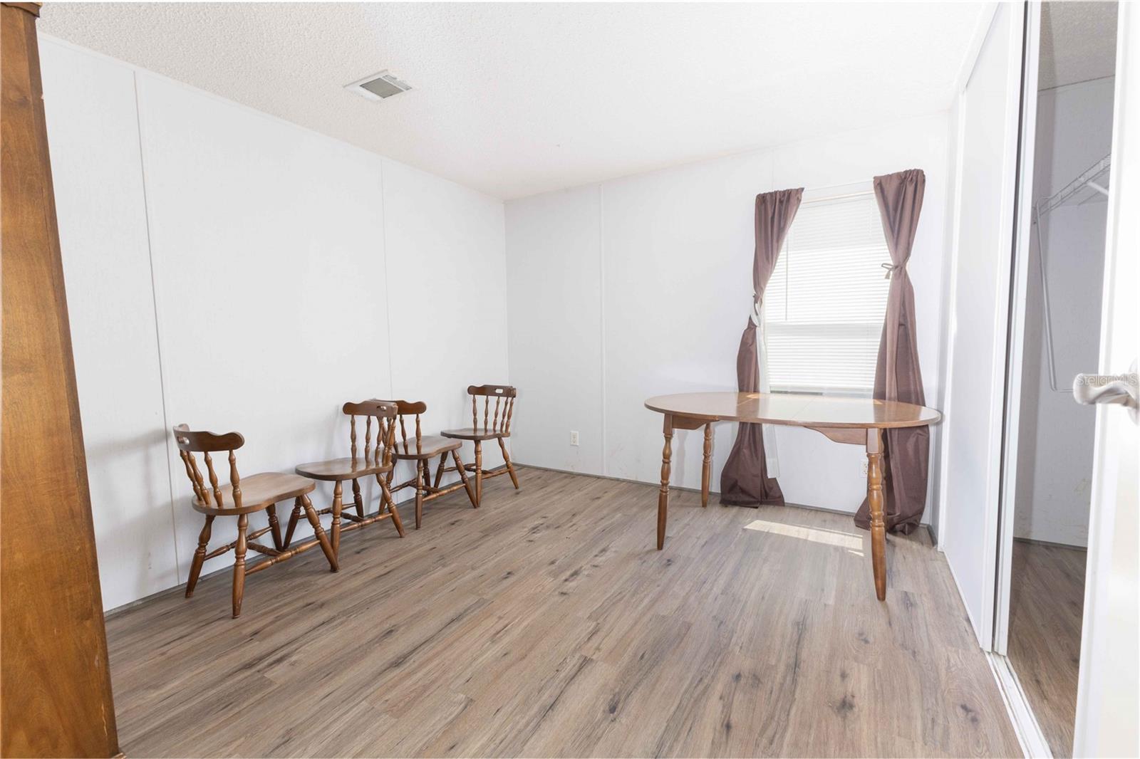 HERITAGE WOOD N LAKES ESTATES - Residential