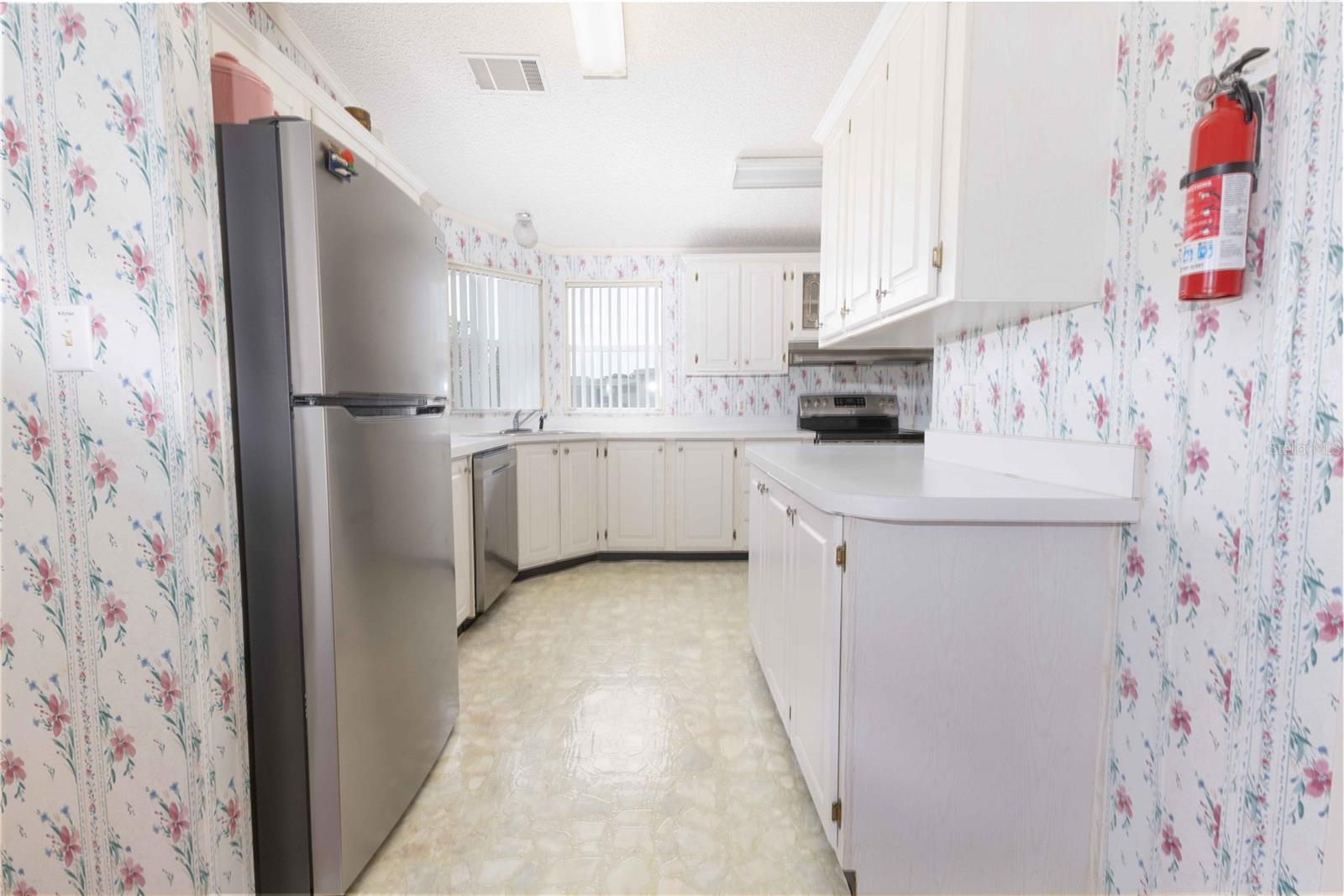 HERITAGE WOOD N LAKES ESTATES - Residential