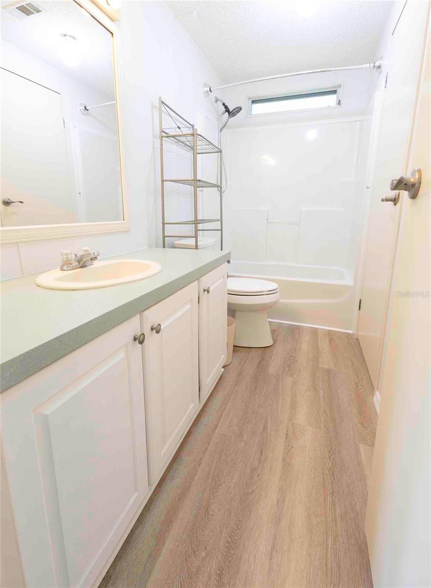 HERITAGE WOOD N LAKES ESTATES - Residential
