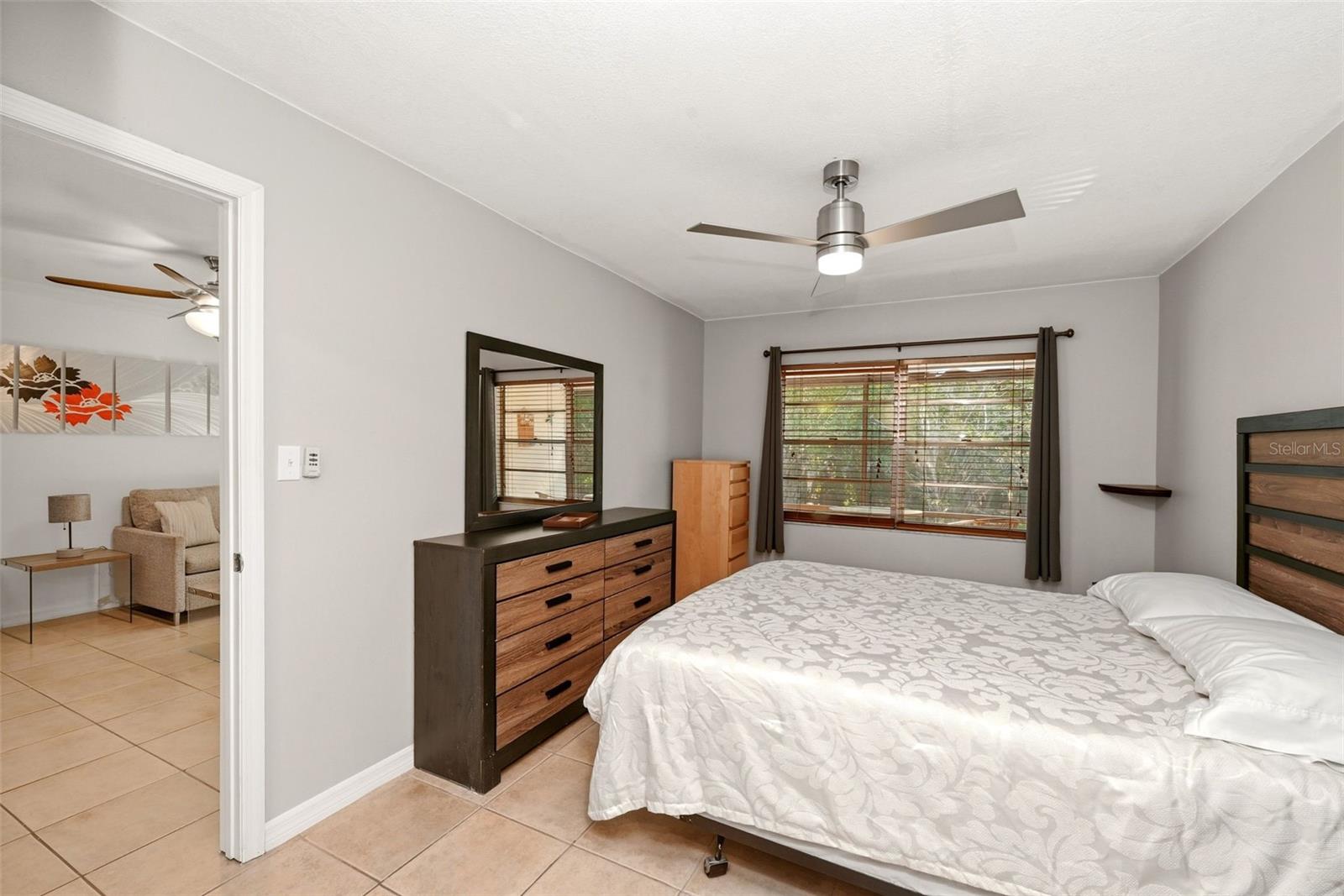 GREEN BRIAR VLG TOWNHOMES - Residential Lease