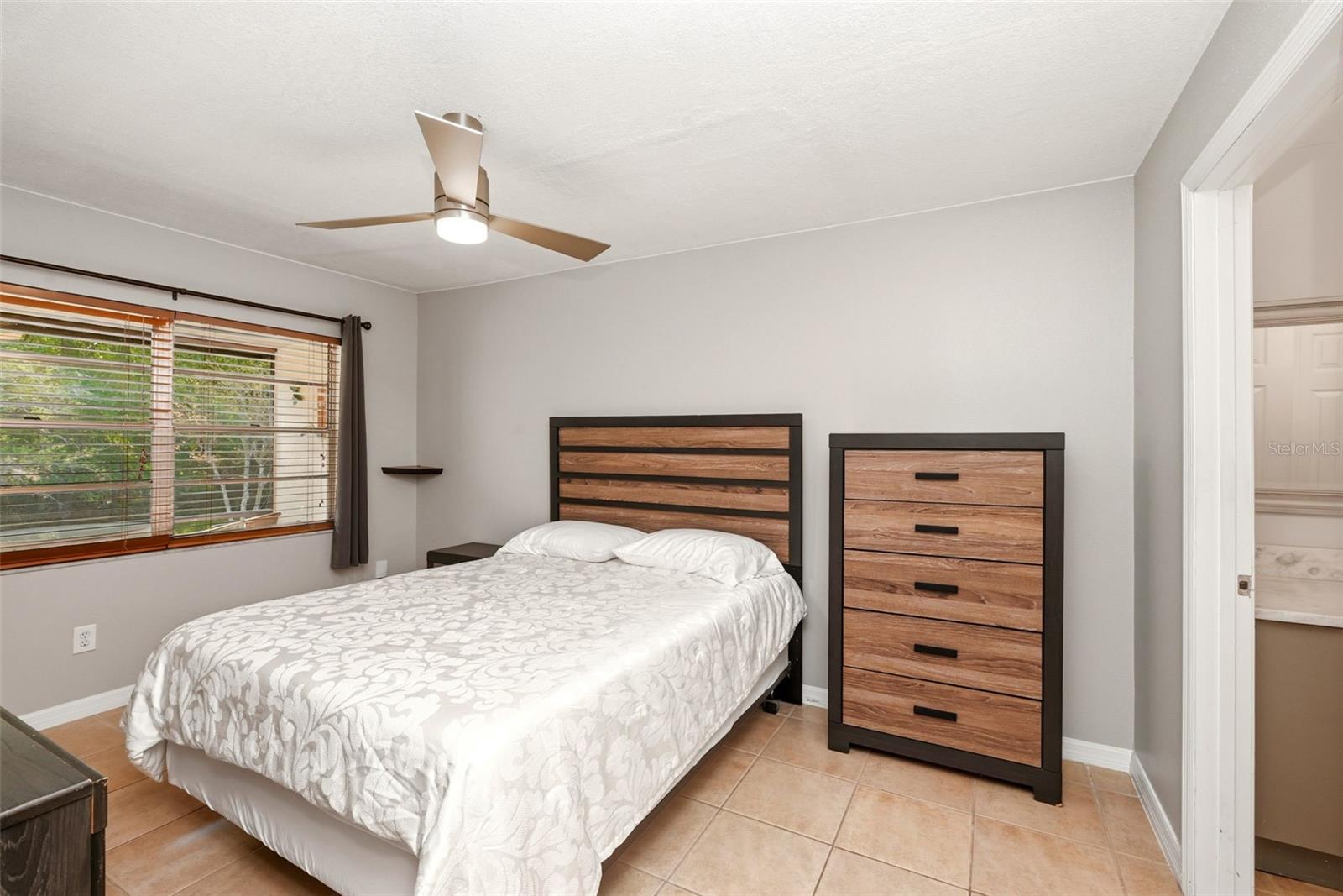 GREEN BRIAR VLG TOWNHOMES - Residential Lease