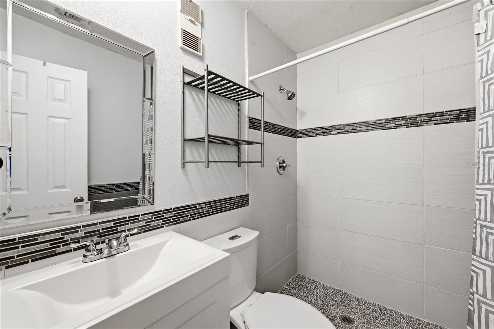 GREEN BRIAR VLG TOWNHOMES - Residential Lease