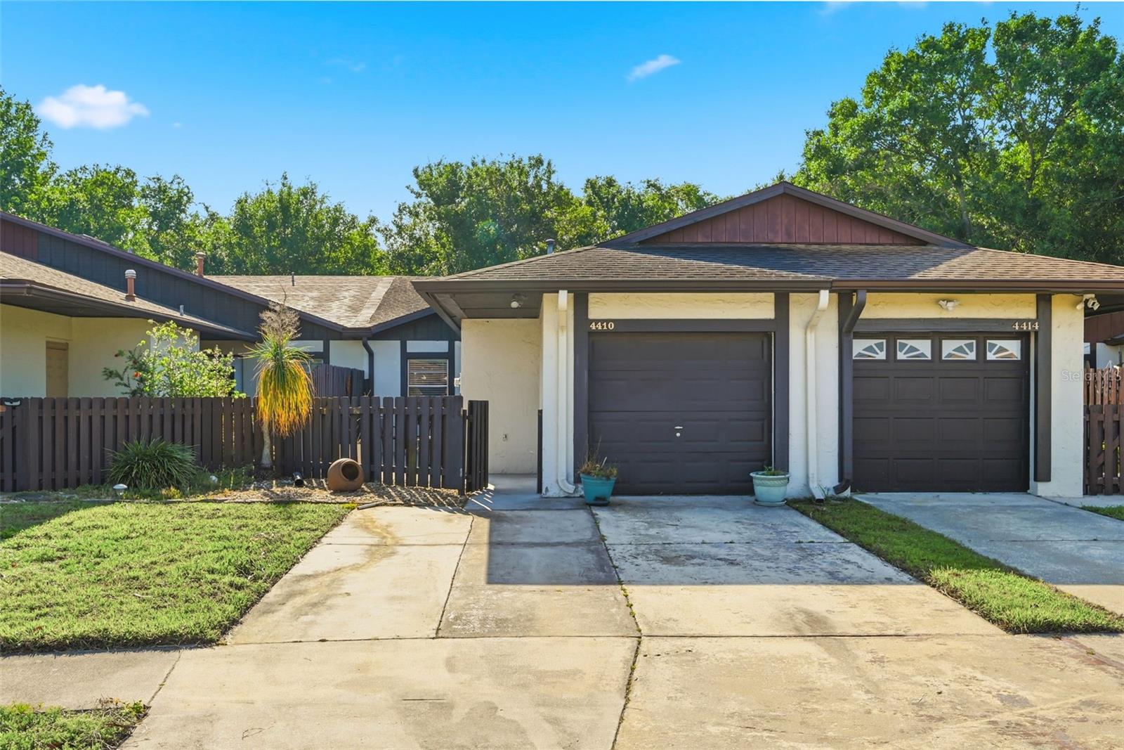GREEN BRIAR VLG TOWNHOMES - Residential Lease
