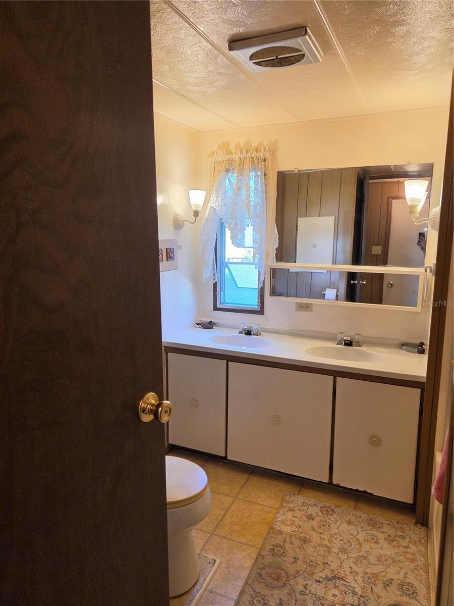 LAKE BRYANT SHORES - Residential
