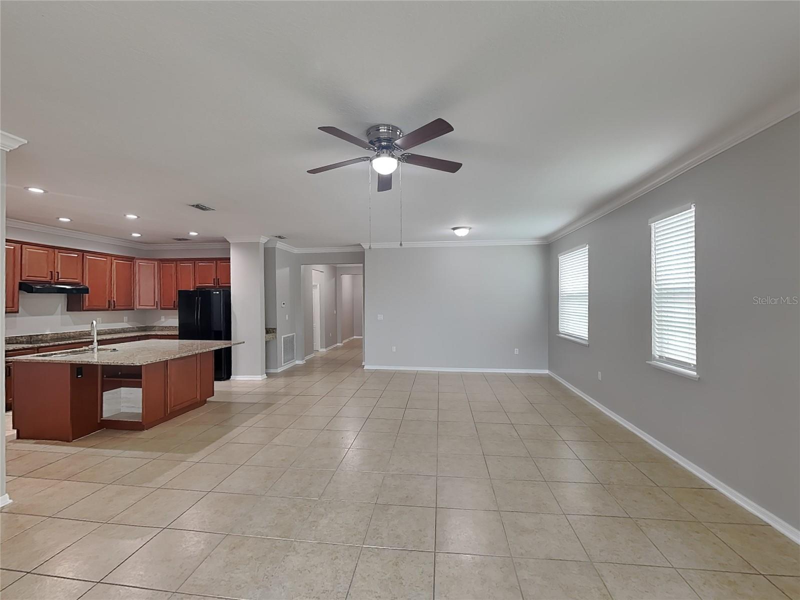 MALLORY SQUARE PH 01 - Residential Lease