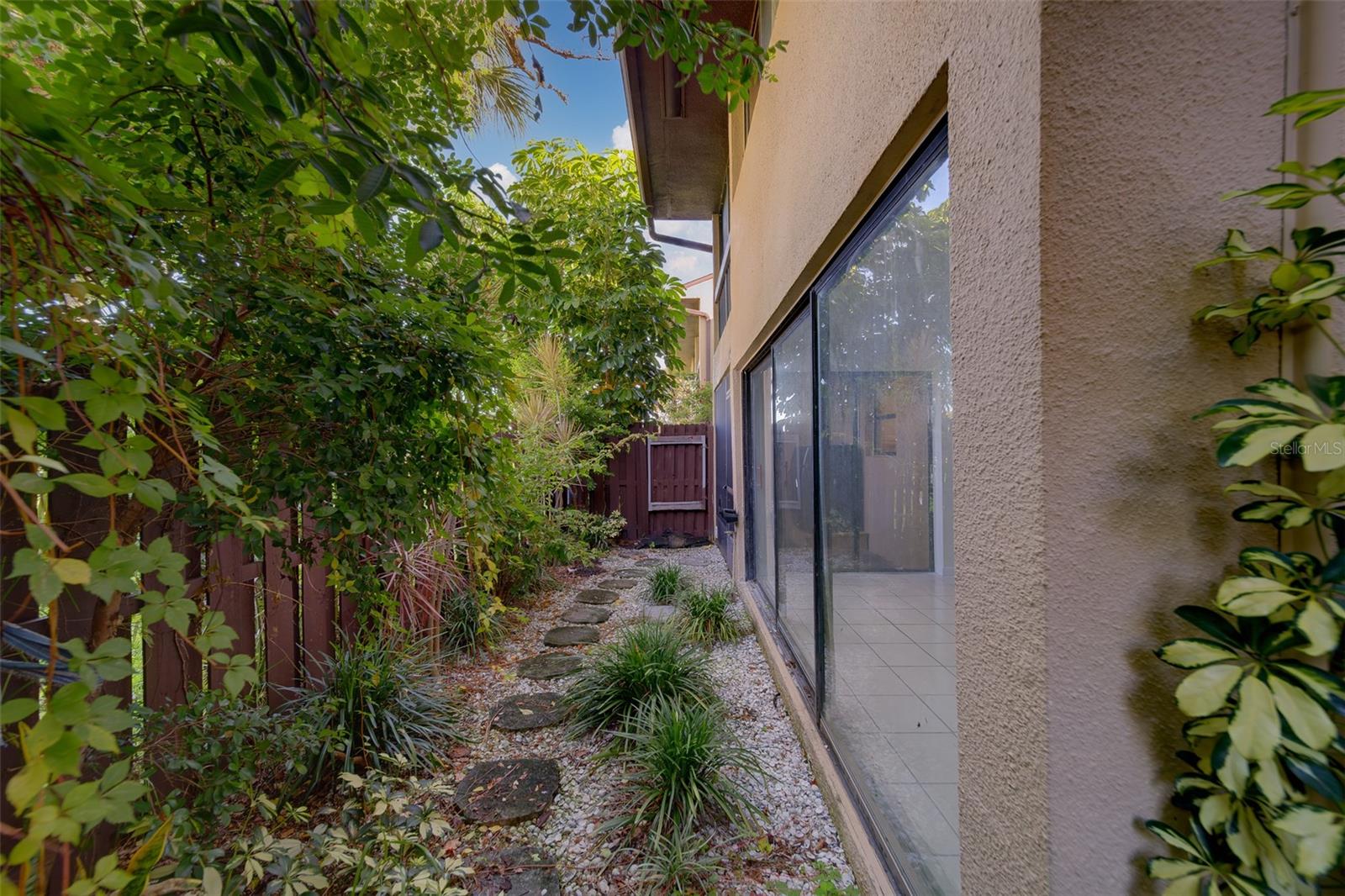 VILLAGE LAKE CONDO - Residential Lease