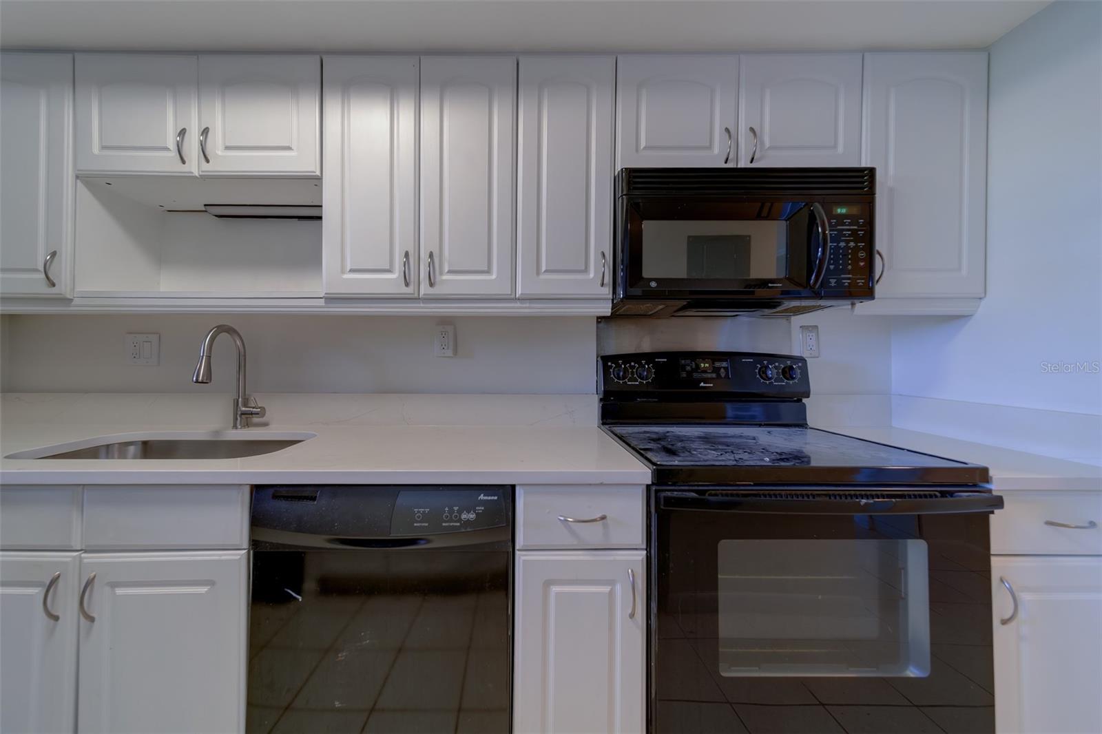VILLAGE LAKE CONDO - Residential Lease