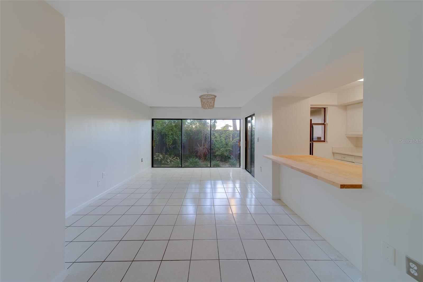 VILLAGE LAKE CONDO - Residential Lease