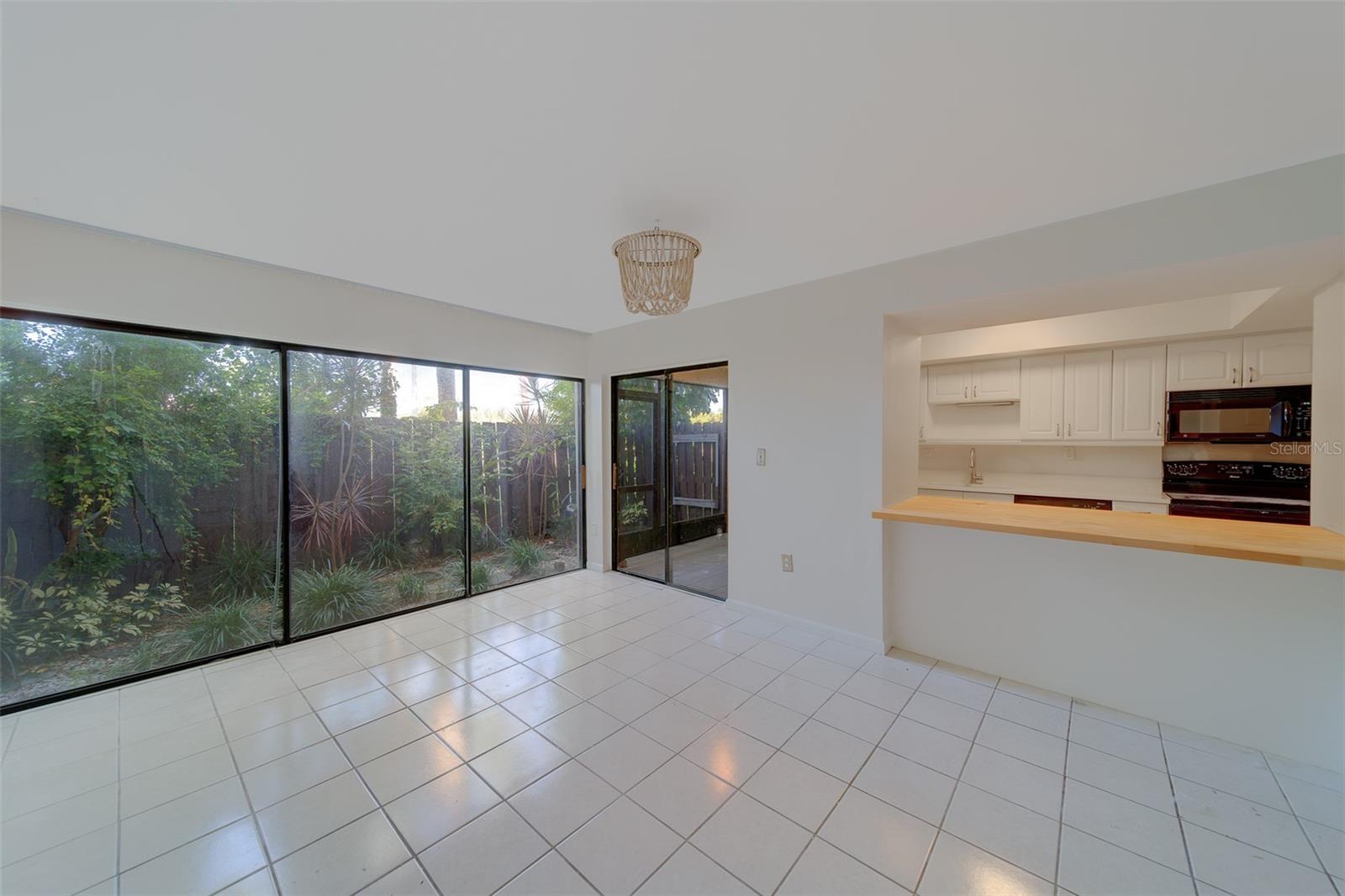 VILLAGE LAKE CONDO - Residential Lease