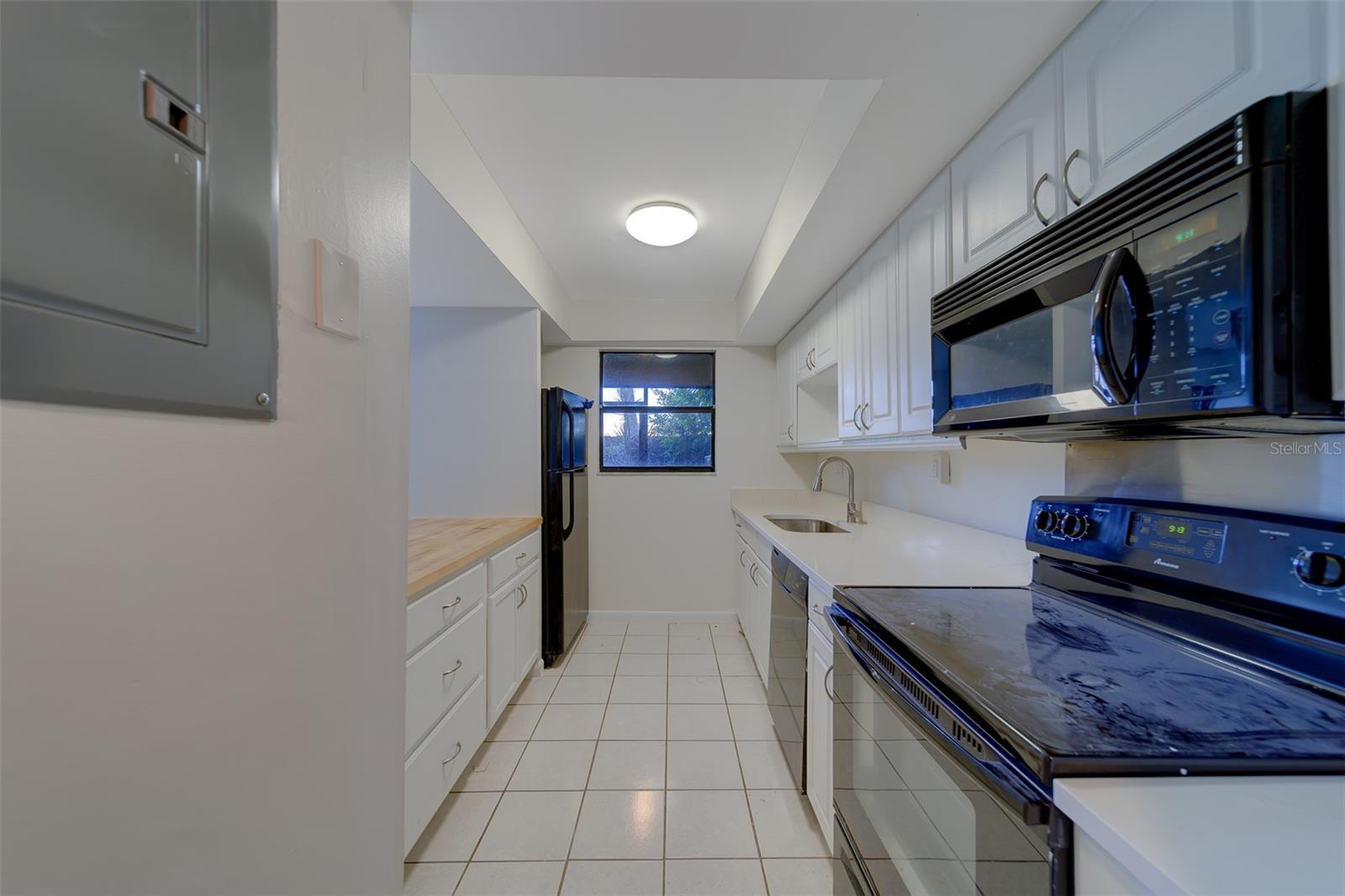 VILLAGE LAKE CONDO - Residential Lease