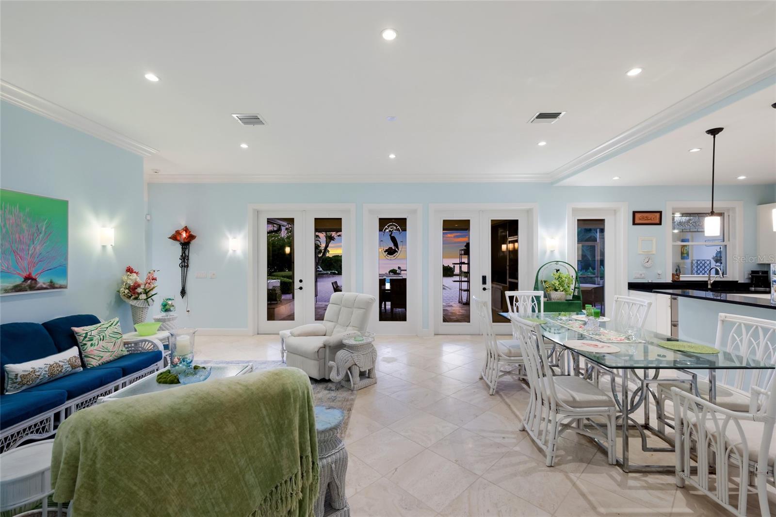 HOLMES BEACH 14TH UNIT - Residential