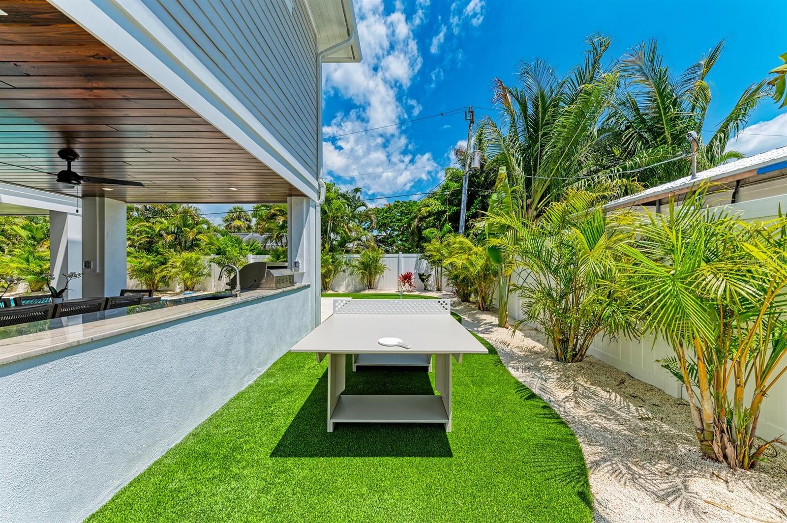 HOLMES BEACH 31ST UNIT AMD - Residential