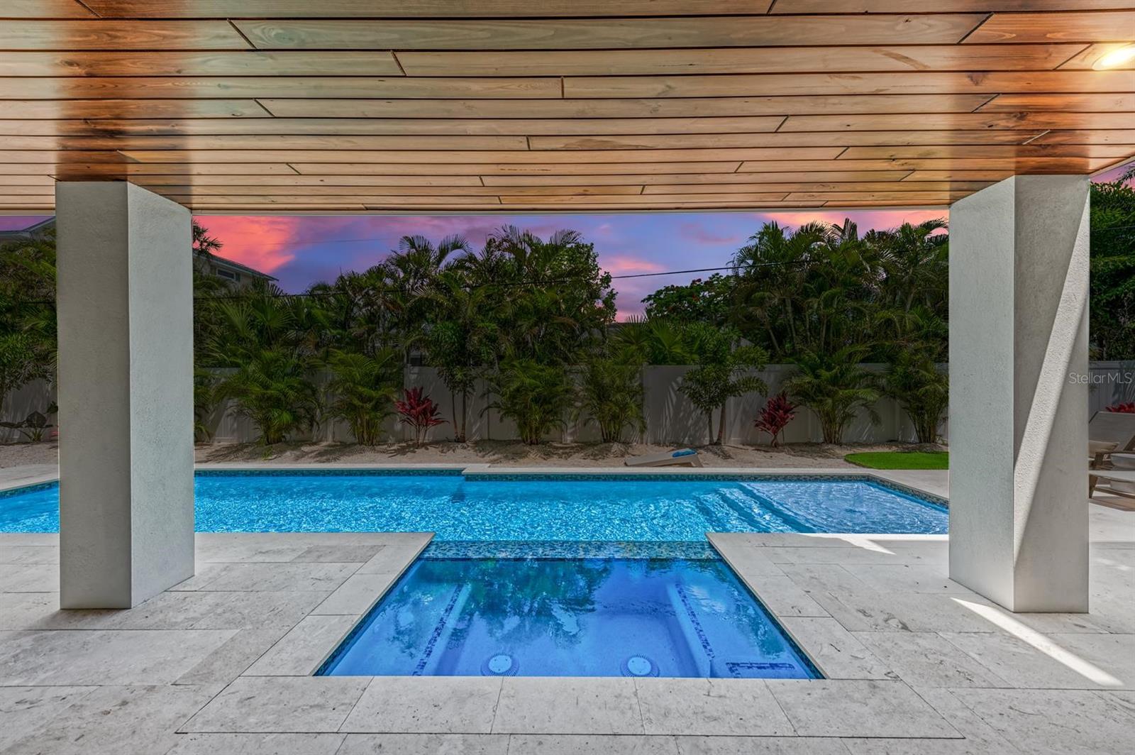 HOLMES BEACH 31ST UNIT AMD - Residential