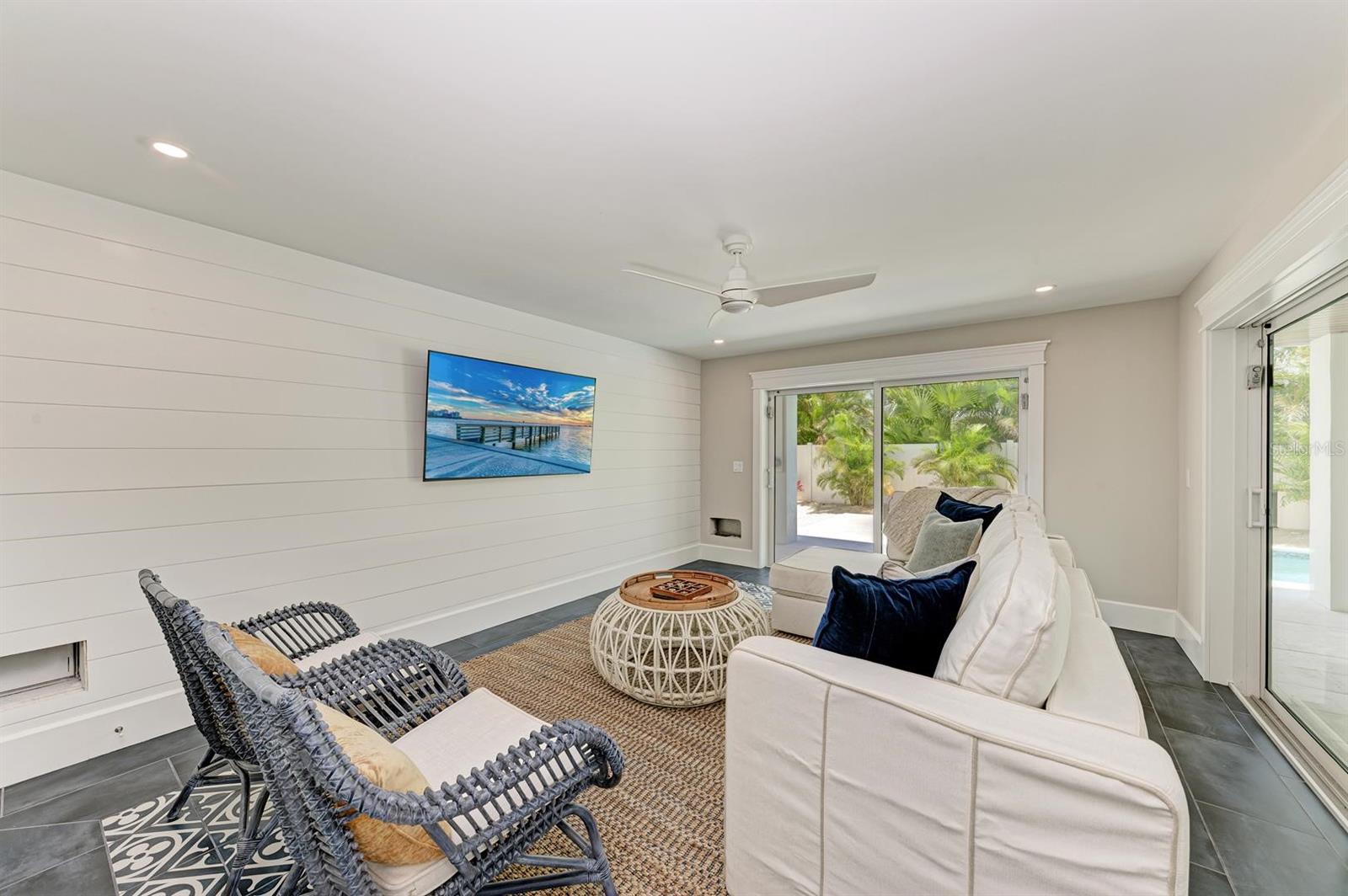HOLMES BEACH 31ST UNIT AMD - Residential