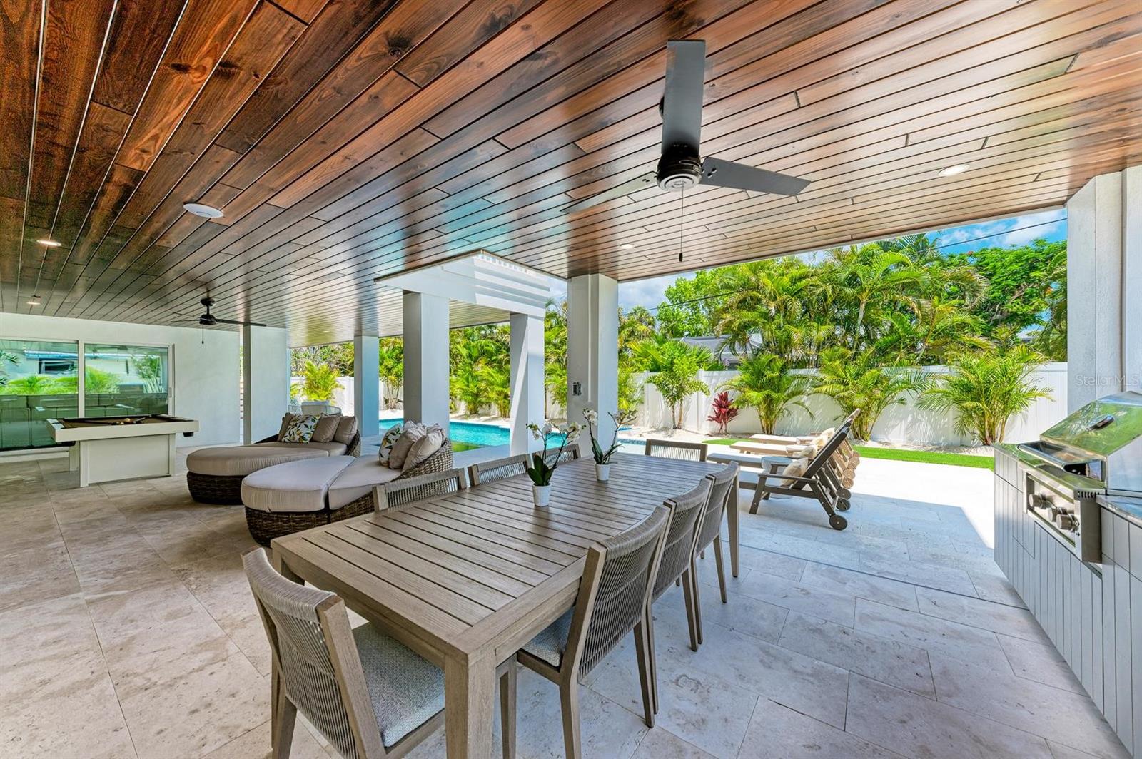 HOLMES BEACH 31ST UNIT AMD - Residential