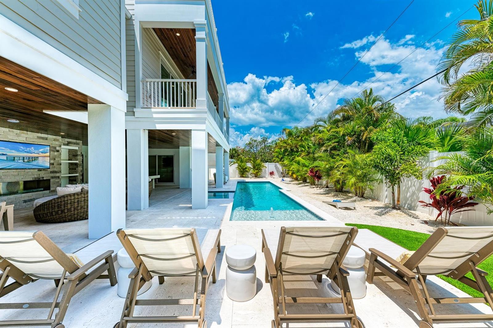 HOLMES BEACH 31ST UNIT AMD - Residential
