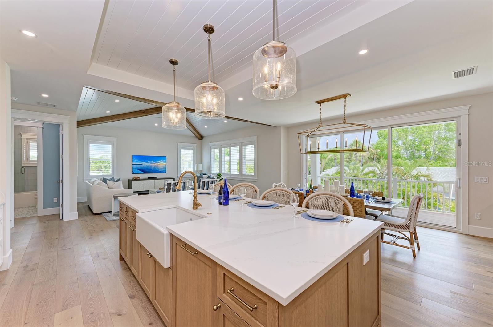 HOLMES BEACH 31ST UNIT AMD - Residential
