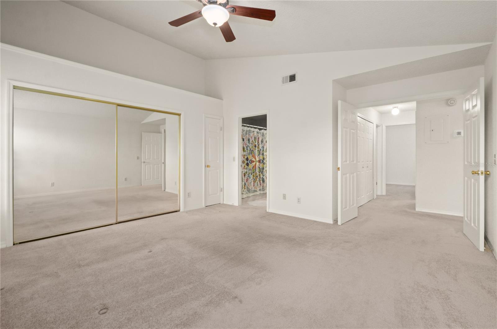 HUNTERS CHASE CONDO PH 1 - Residential