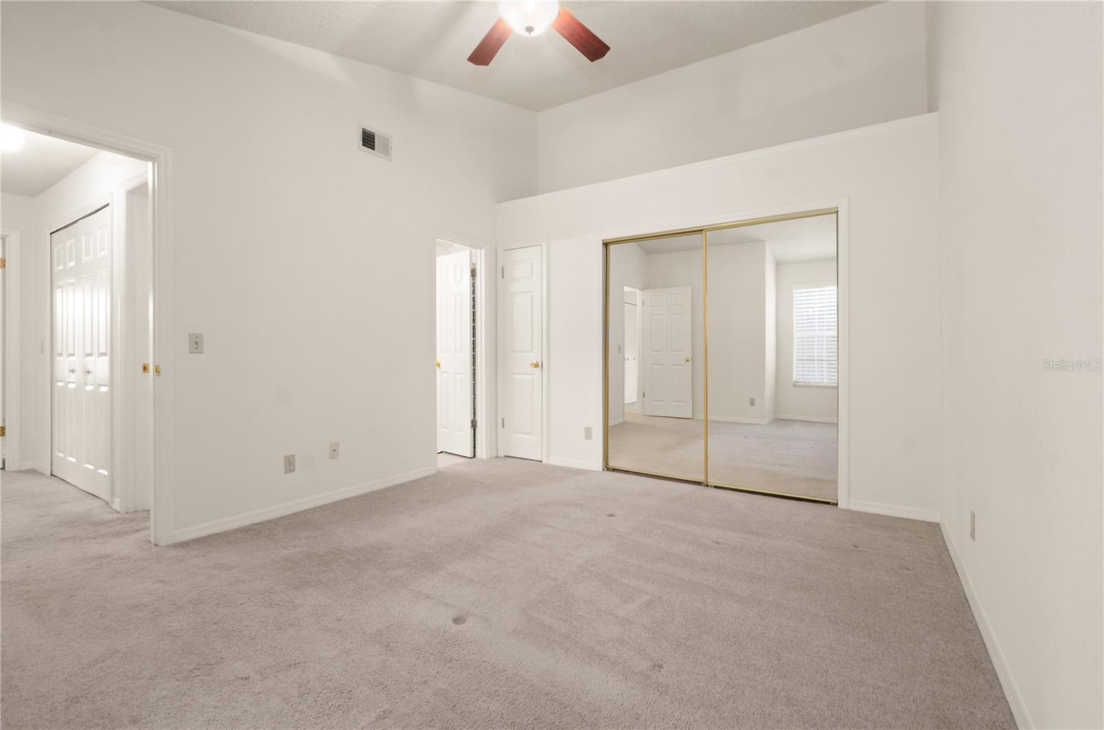 HUNTERS CHASE CONDO PH 1 - Residential
