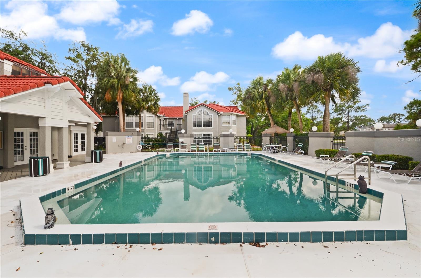 HUNTERS CHASE CONDO PH 1 - Residential