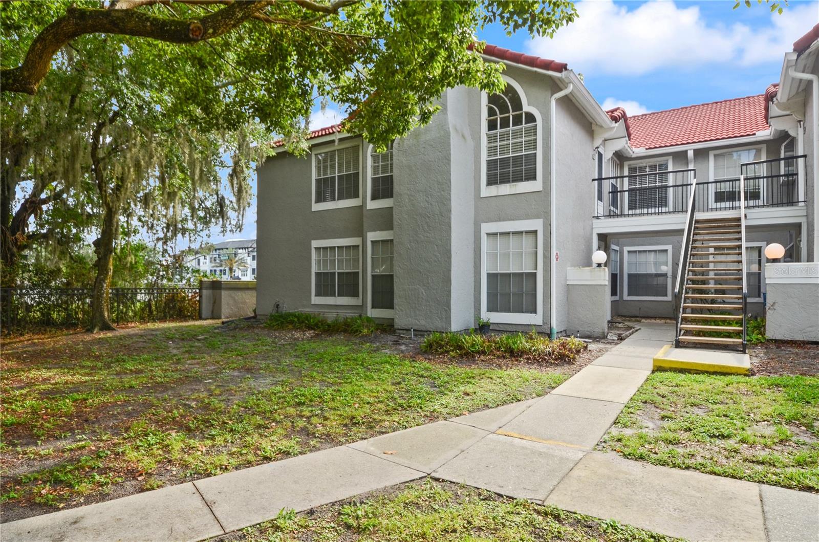 HUNTERS CHASE CONDO PH 1 - Residential