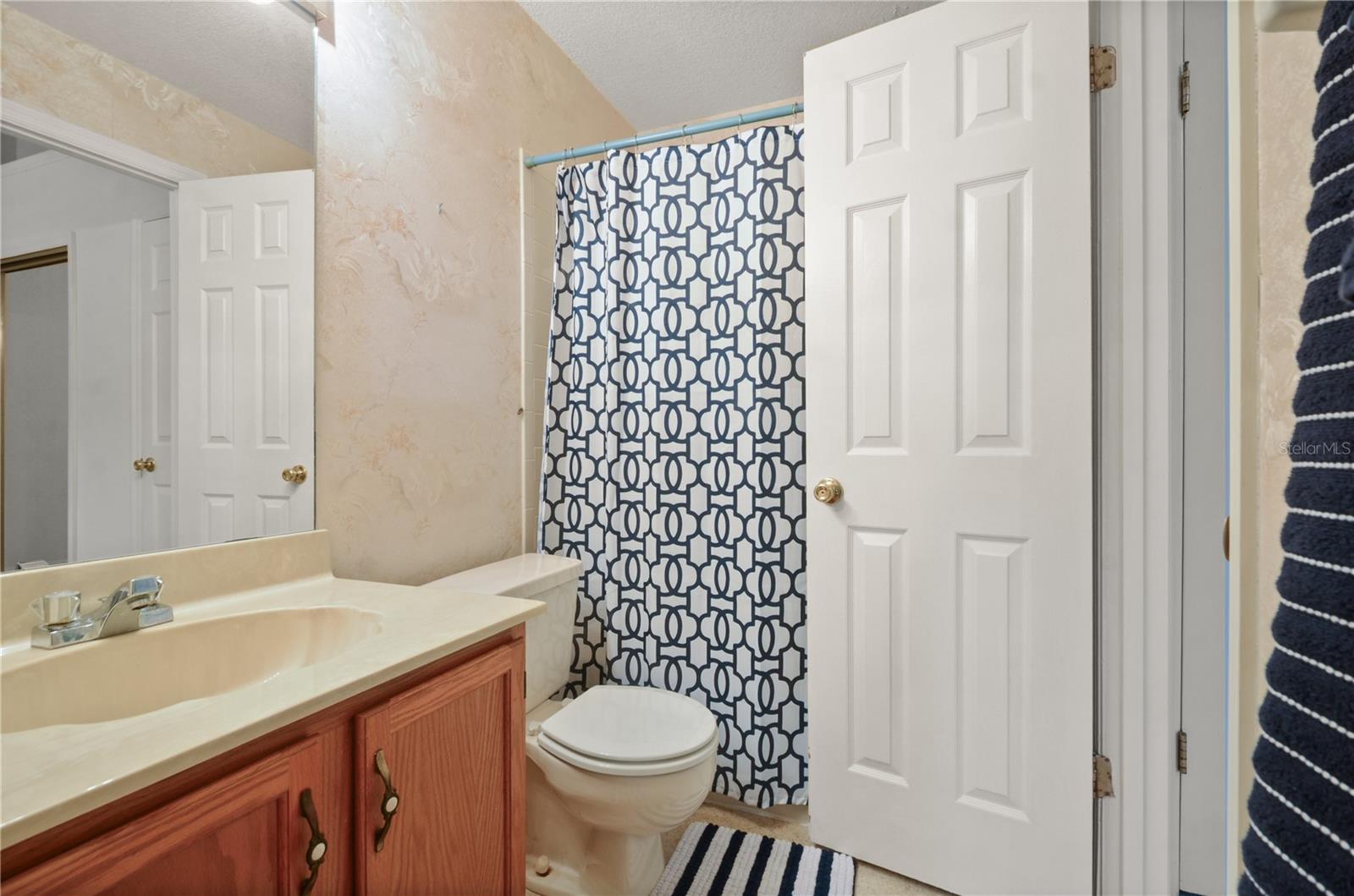HUNTERS CHASE CONDO PH 1 - Residential