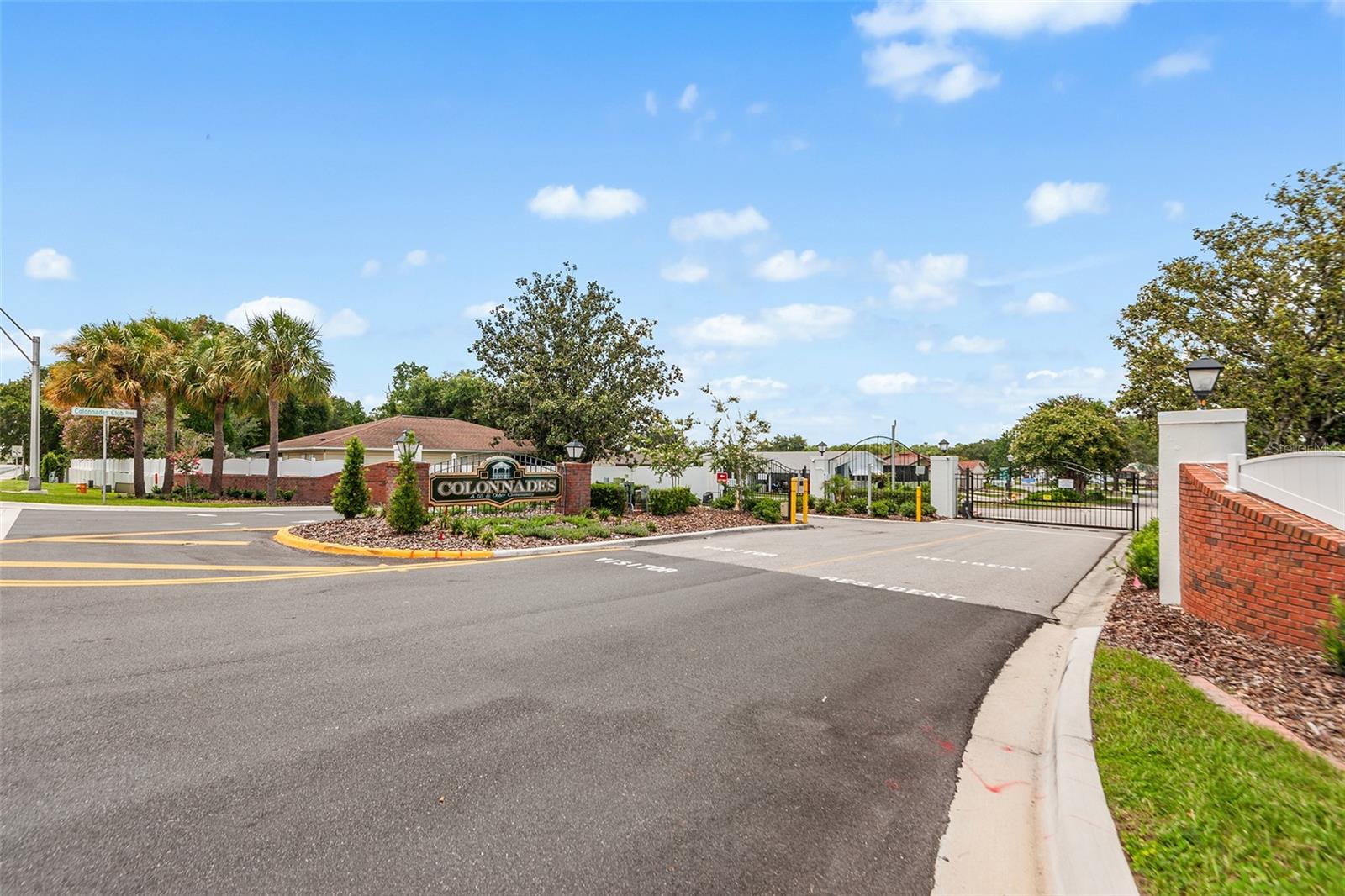 COLONNADES PH 02 - Residential