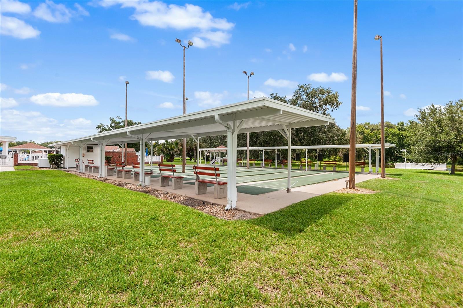 COLONNADES PH 02 - Residential