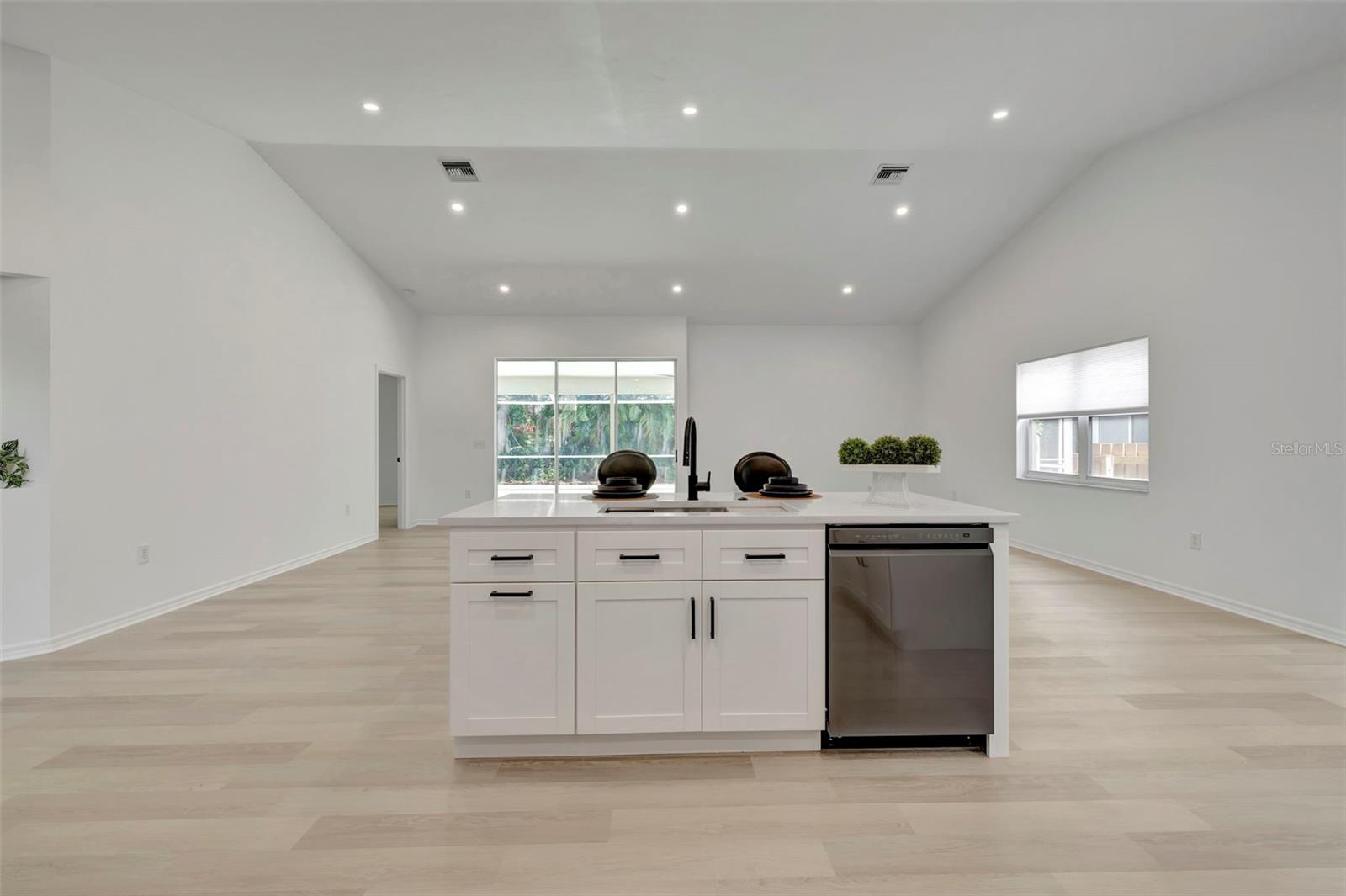 DEL SOL VILLAGE AT LONGWOOD RUN PH 02 - Residential