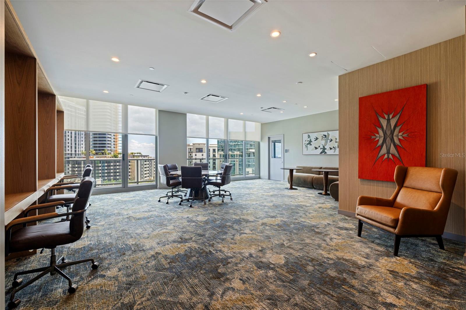 CONDO RESIDENCES AT 400 CENTRAL - Residential Lease