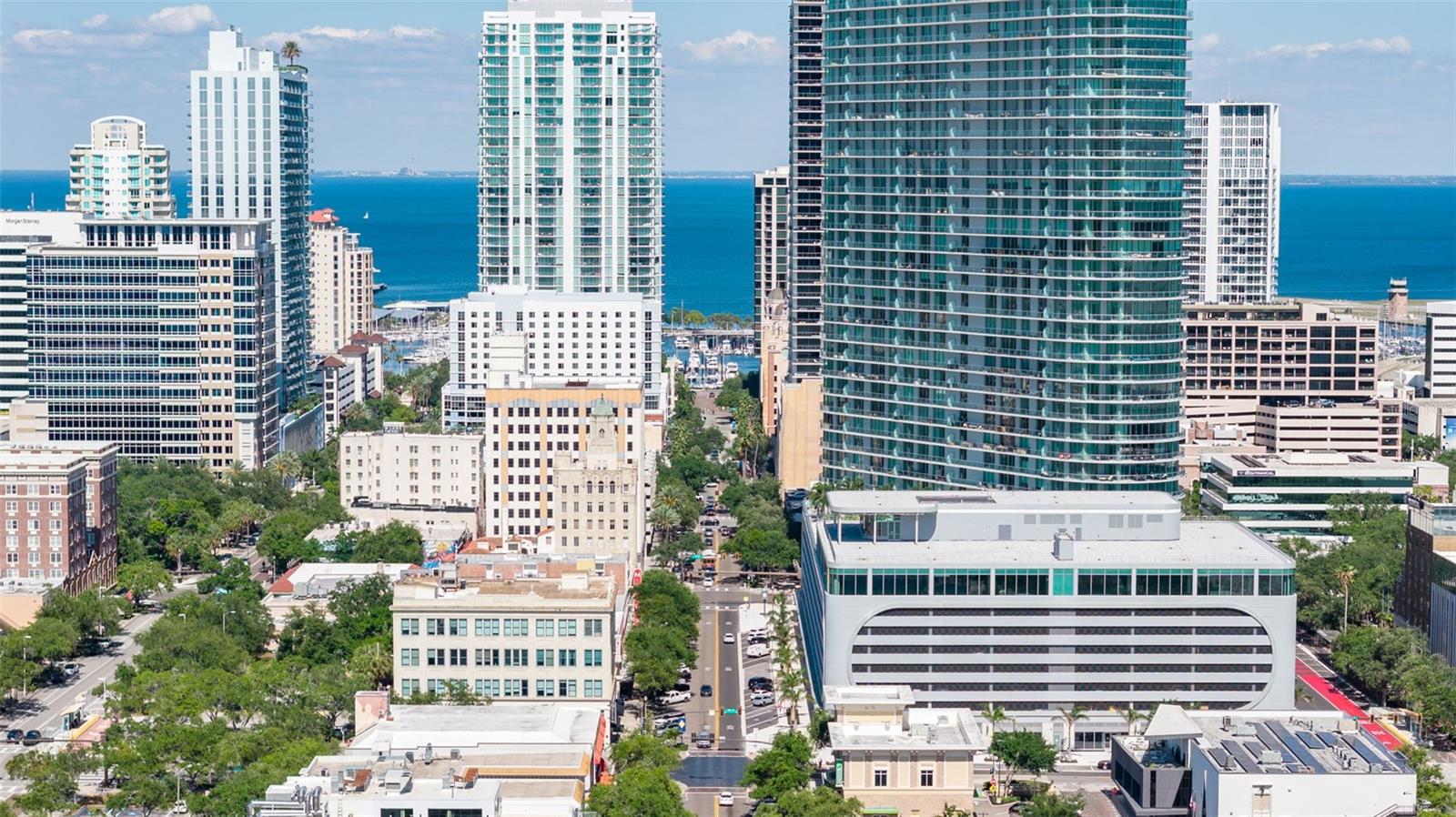 CONDO RESIDENCES AT 400 CENTRAL - Residential Lease