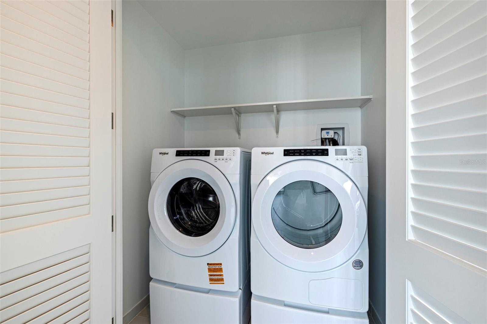 CONDO RESIDENCES AT 400 CENTRAL - Residential Lease