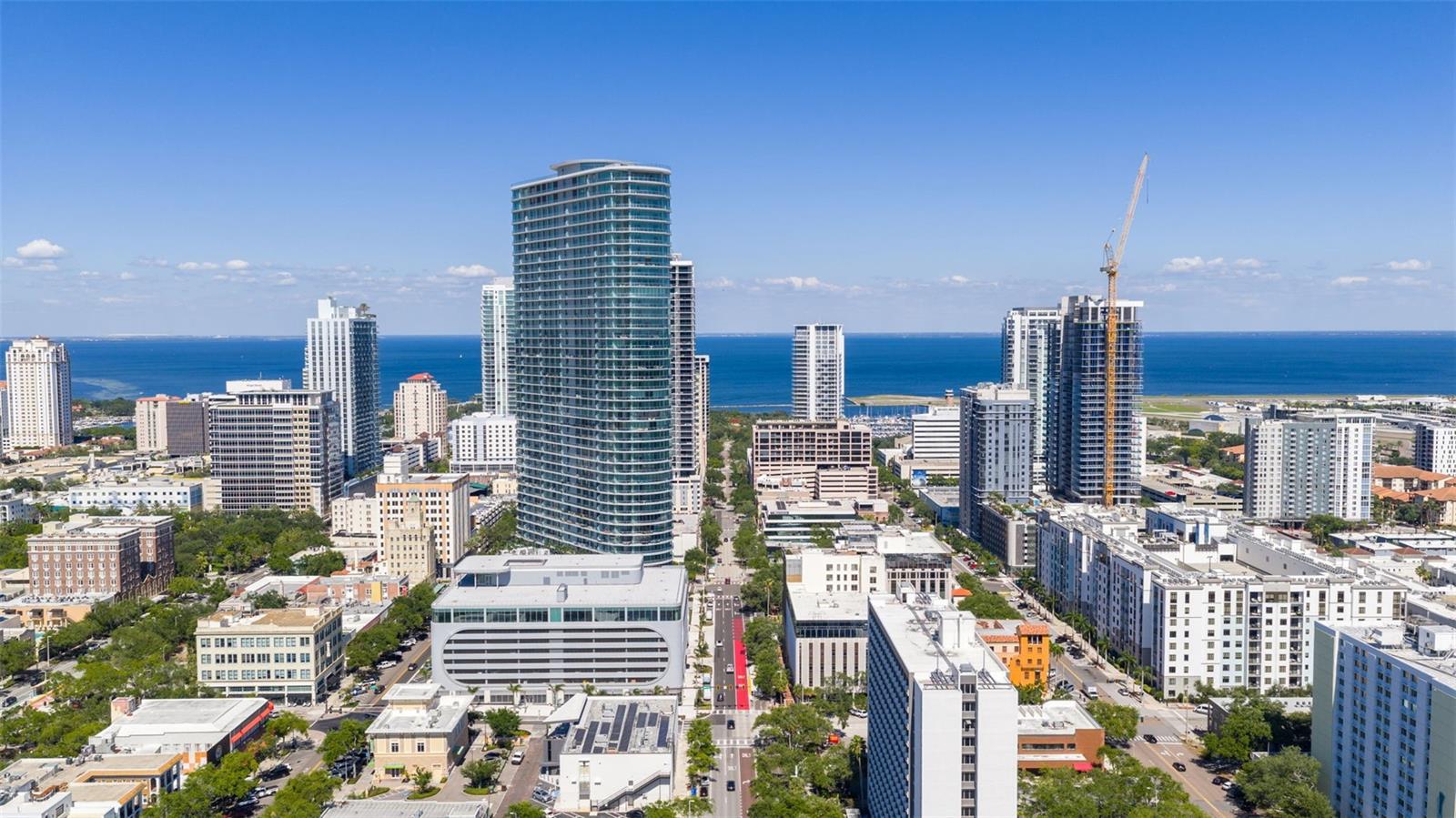CONDO RESIDENCES AT 400 CENTRAL - Residential Lease