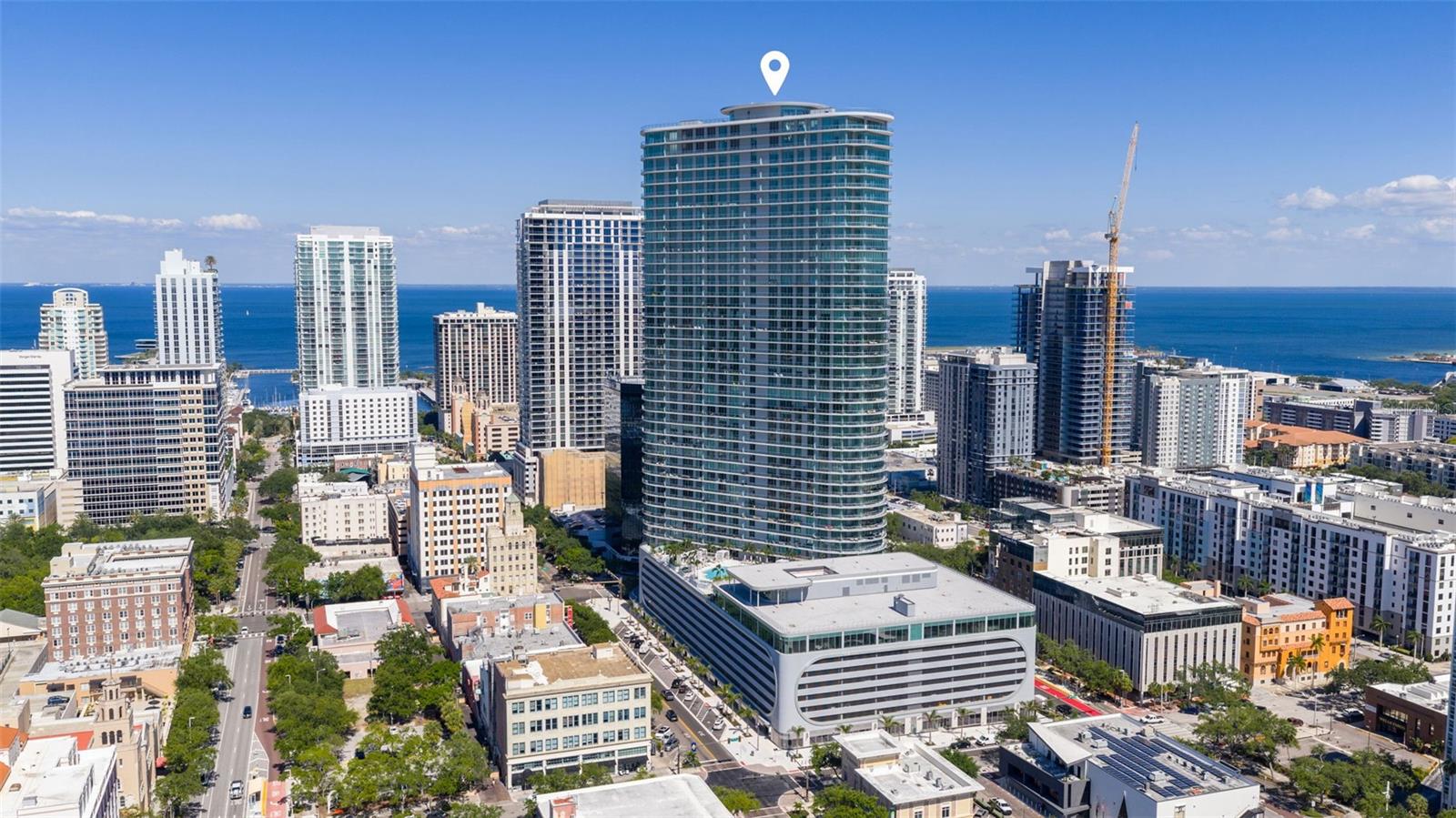 CONDO RESIDENCES AT 400 CENTRAL - Residential Lease