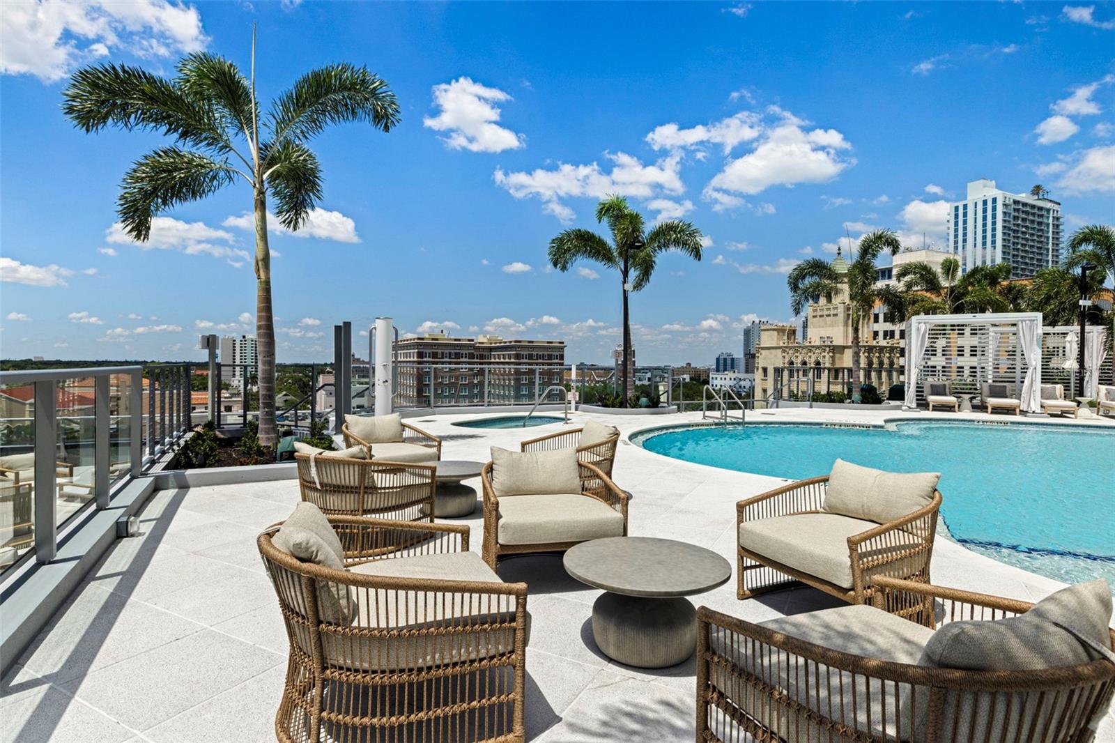CONDO RESIDENCES AT 400 CENTRAL - Residential Lease