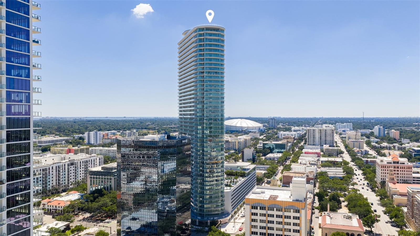 CONDO RESIDENCES AT 400 CENTRAL - Residential Lease