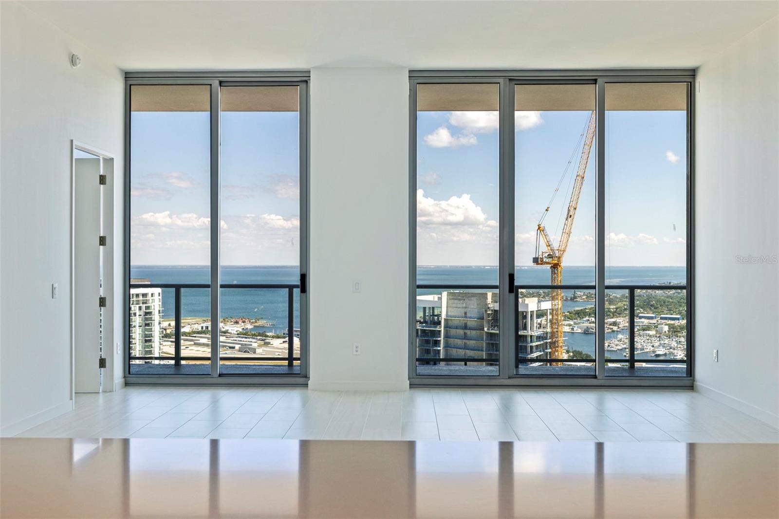 CONDO RESIDENCES AT 400 CENTRAL - Residential Lease